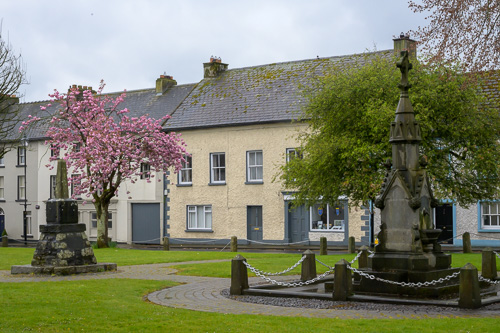 Town on the way to Mizzen Head